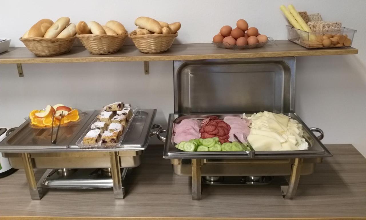 U Pohody Hotel Kovarska Luaran gambar