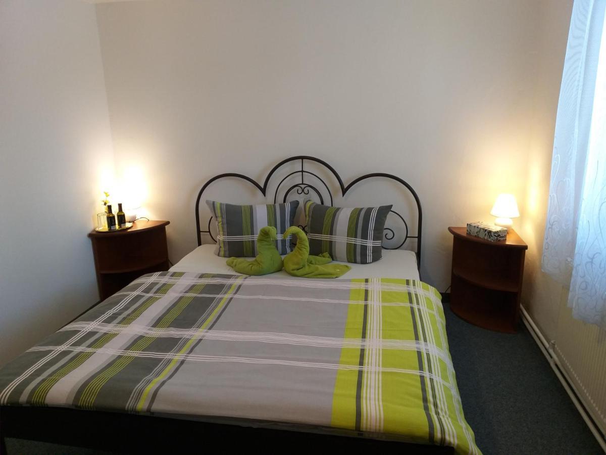 U Pohody Hotel Kovarska Luaran gambar