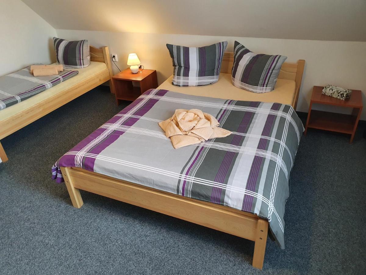U Pohody Hotel Kovarska Luaran gambar