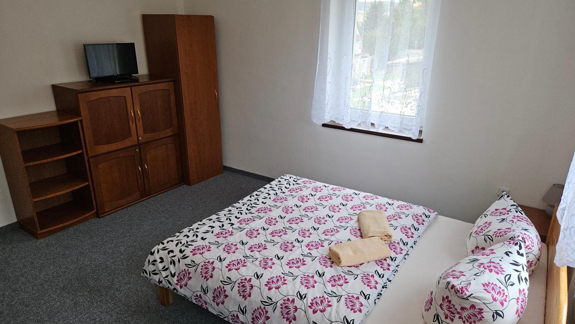 U Pohody Hotel Kovarska Luaran gambar