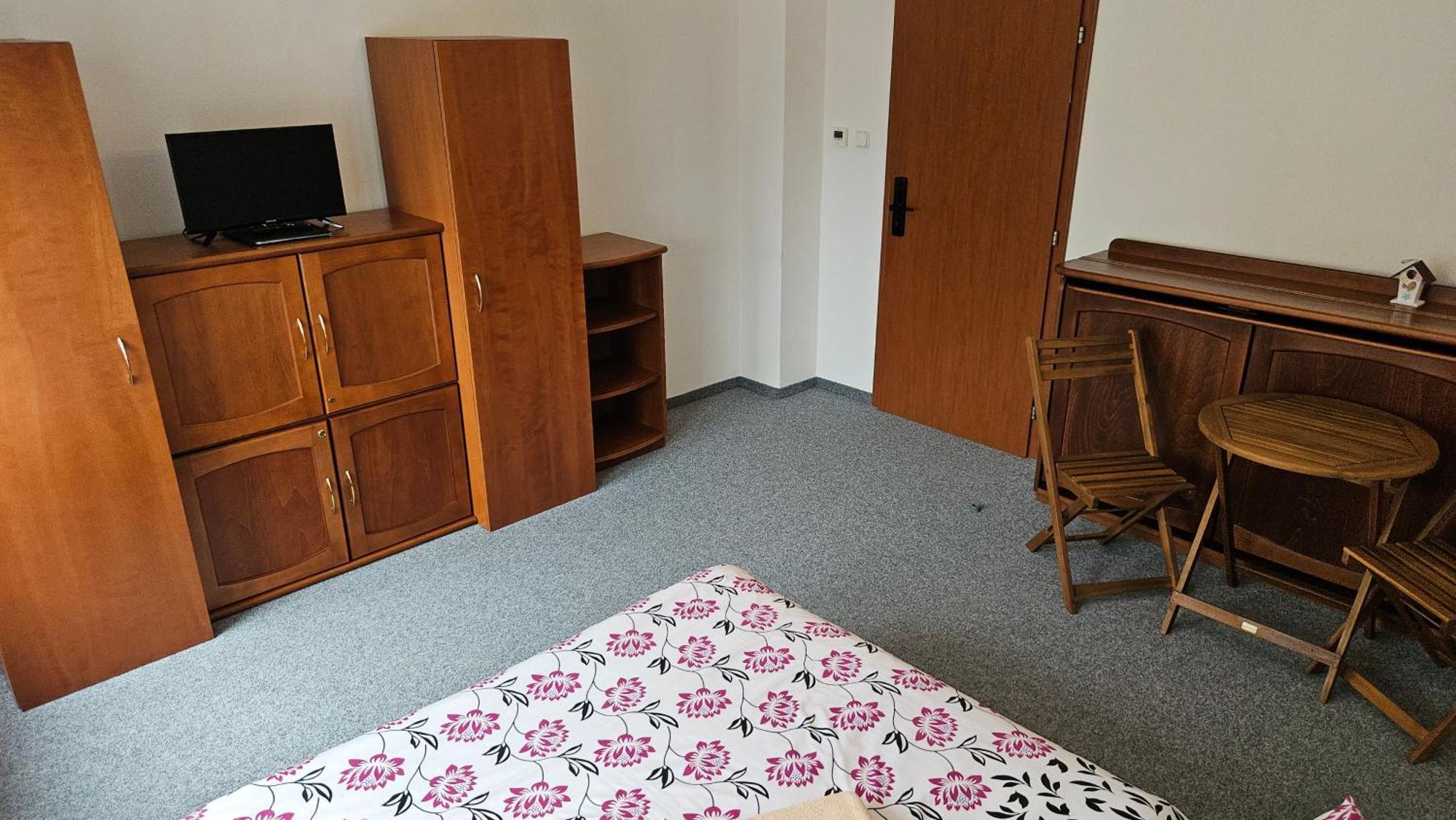 U Pohody Hotel Kovarska Luaran gambar