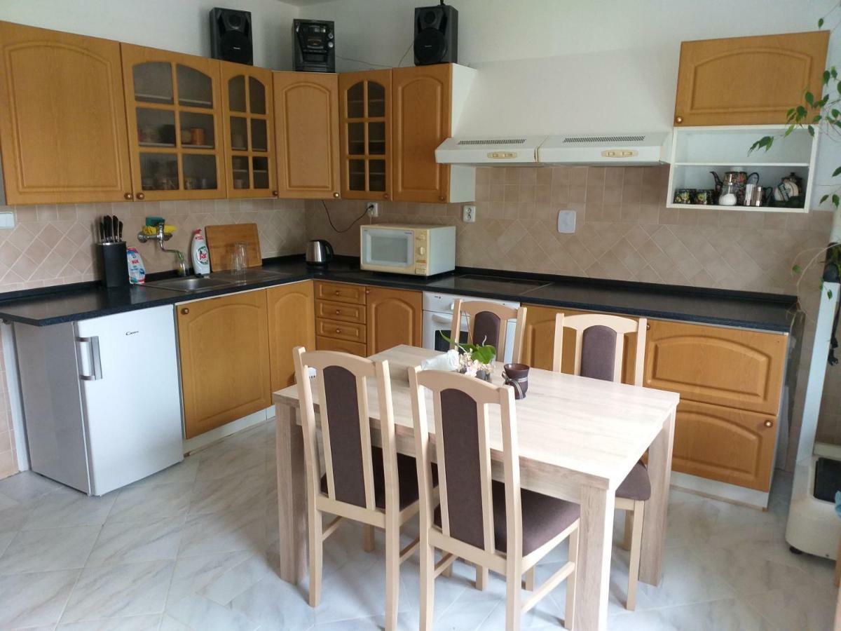 U Pohody Hotel Kovarska Luaran gambar