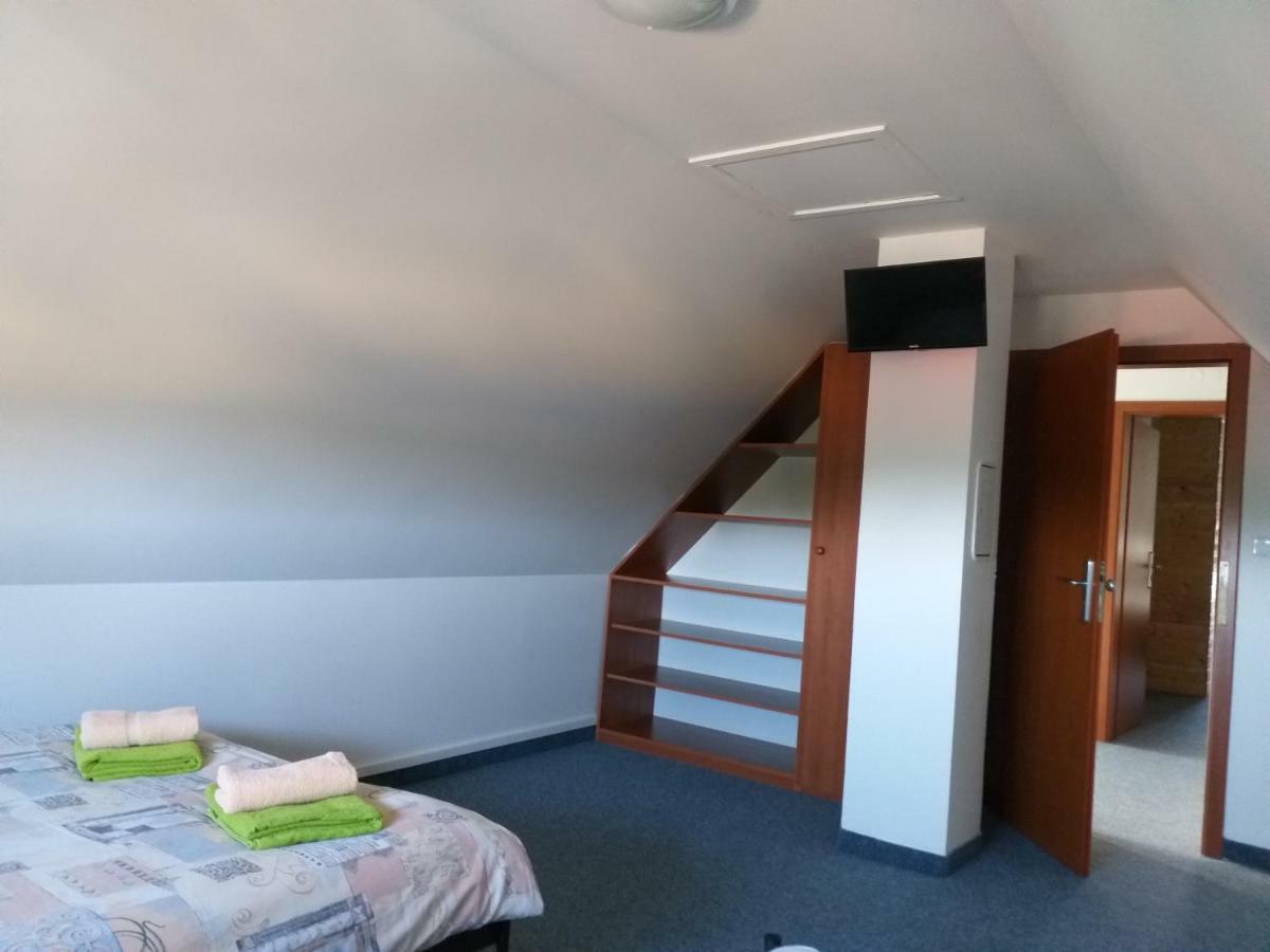 U Pohody Hotel Kovarska Luaran gambar