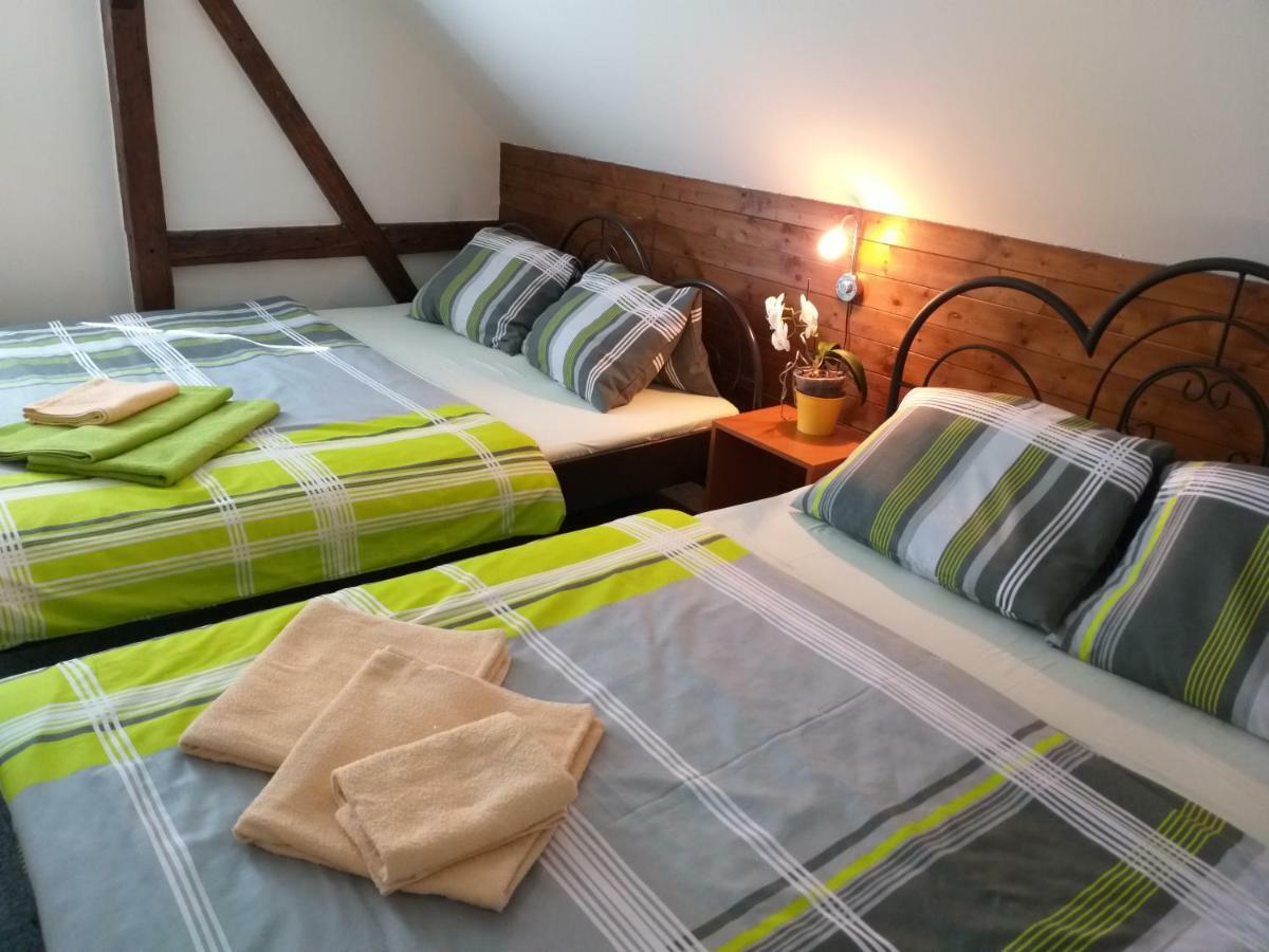 U Pohody Hotel Kovarska Luaran gambar